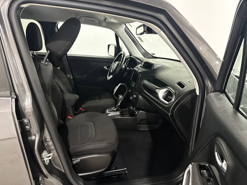 Used 2021 Jeep Renegade Latitude w/ Convenience Group image 23