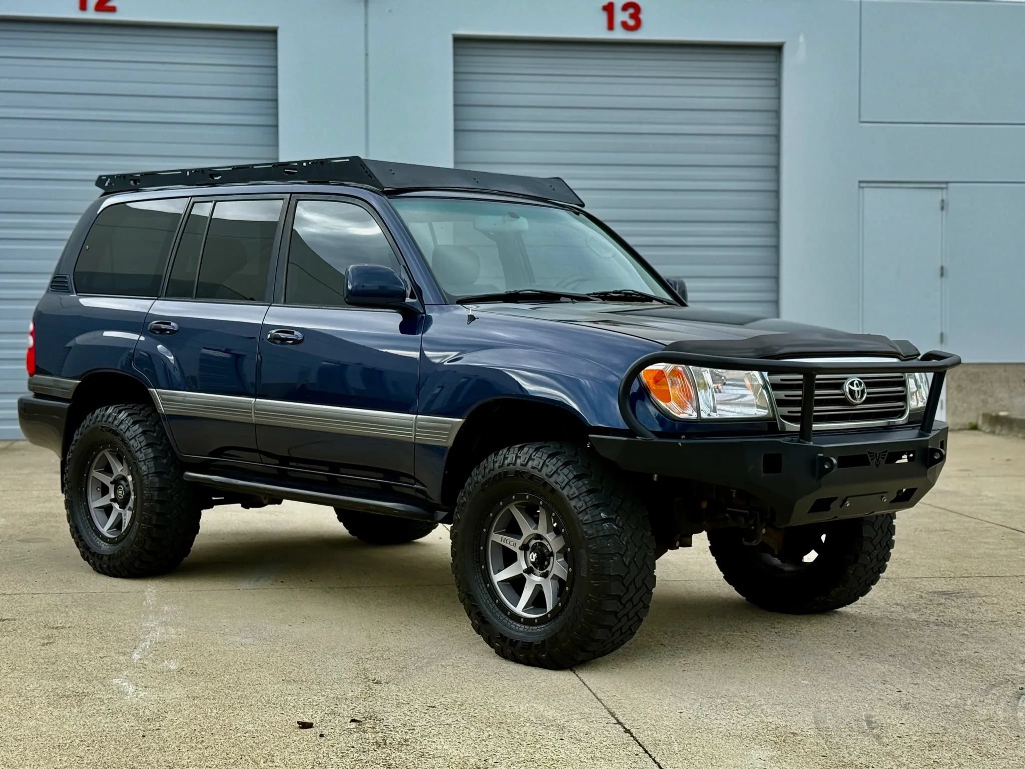 Used 2005 Toyota Land Cruiser w/ Convenience Pkg AWD/4WD image 22