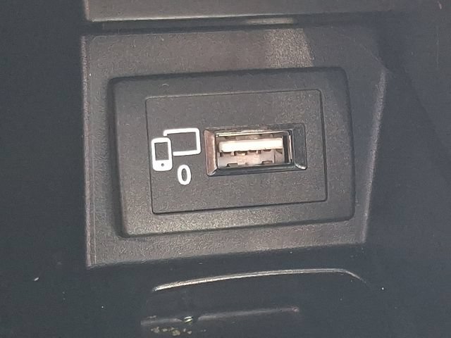Used 2019 Mercedes-Benz E 300 4MATIC image 25