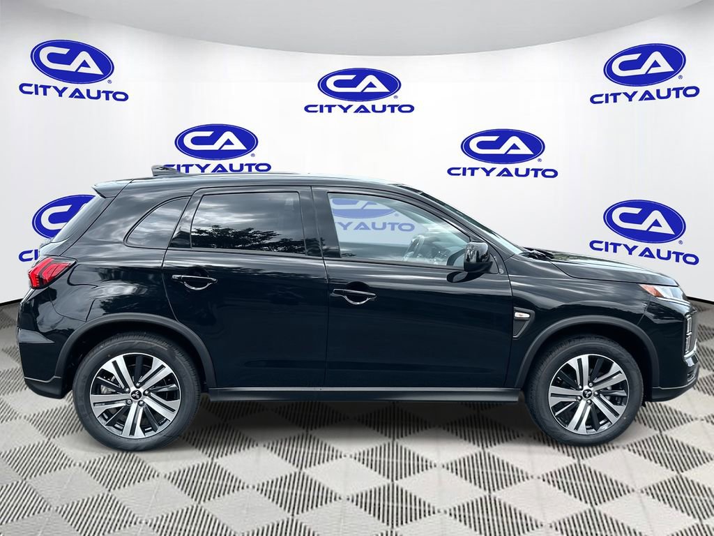 New 2025 Mitsubishi Outlander Sport SE image 2