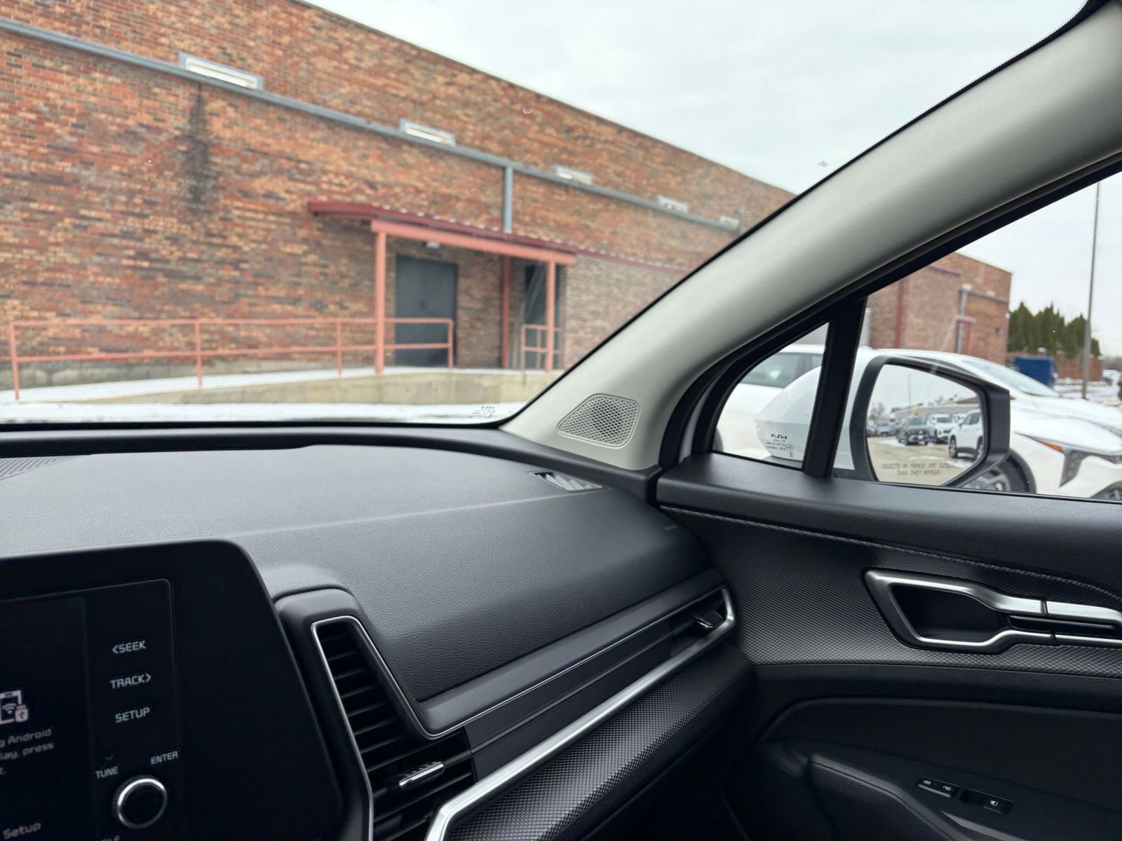 Used 2025 Kia Sportage LX image 33