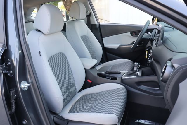 Used 2022 Hyundai Kona SE image 21