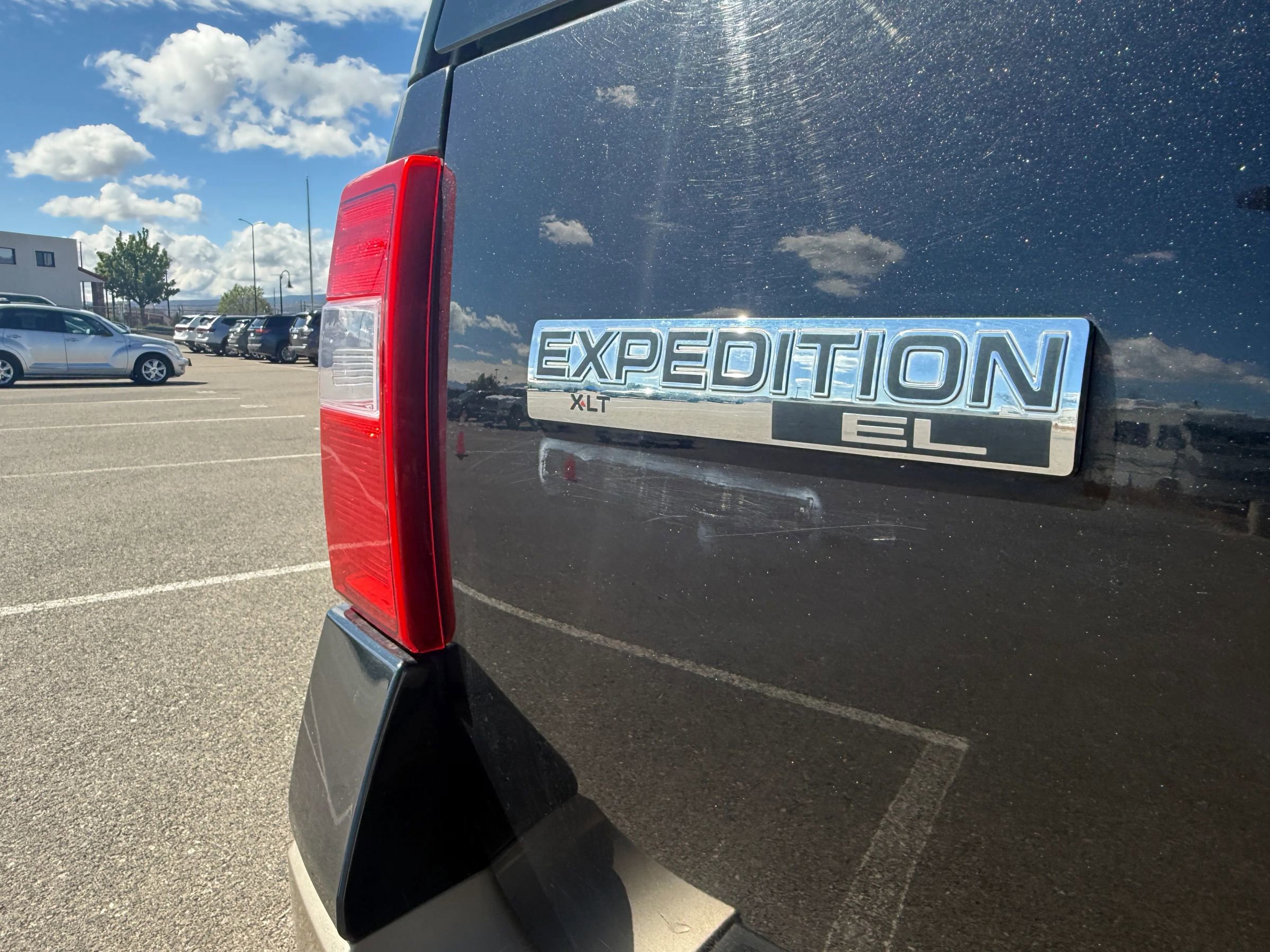 Used 2014 Ford Expedition EL XLT w/ Equipment Group 202A AWD/4WD image 35