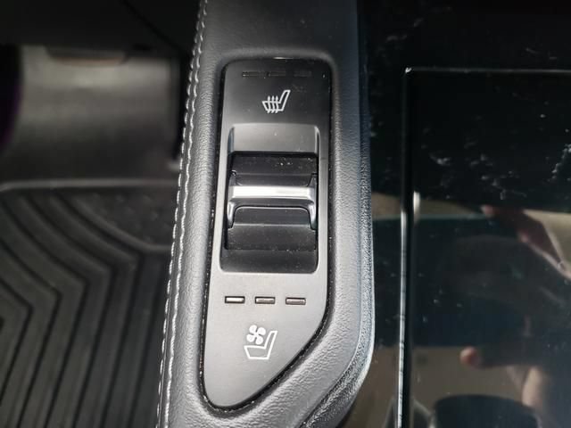 Used 2022 Kia Telluride EX w/ EX Premium Package AWD/4WD image 22