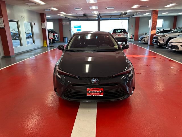 Certified 2025 Toyota Corolla LE FWD image 8