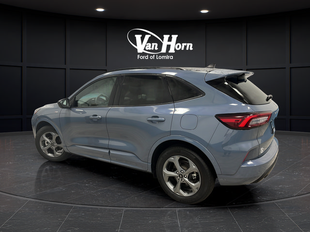 Used 2024 Ford Escape ST-Line w/ Tech Pack #1 AWD/4WD image 5
