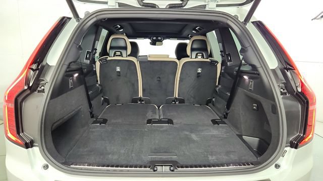 New 2026 Volvo XC90 B6 Plus w/ Protection Package Premier AWD/4WD image 42