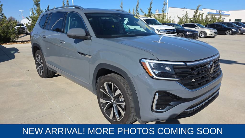 Used 2025 Volkswagen Atlas SEL Premium R-Line image 7
