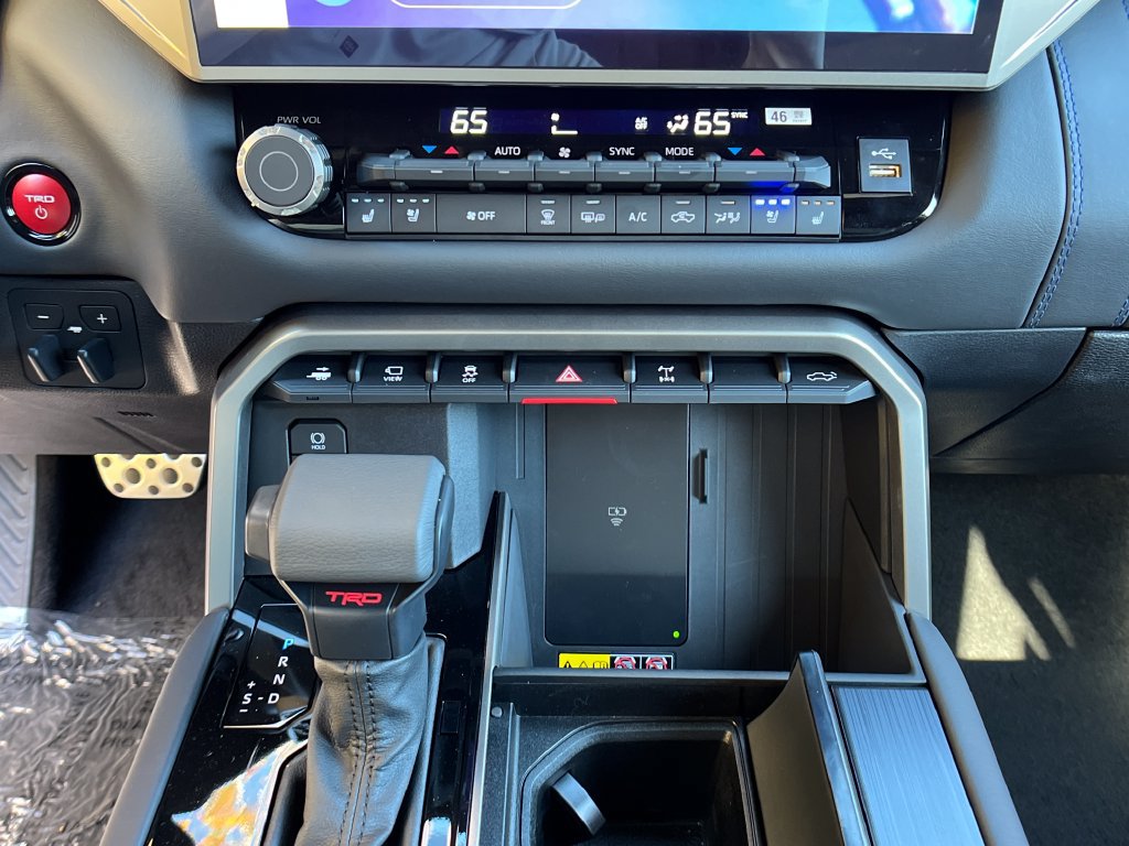 New 2026 Toyota Tundra Limited AWD/4WD image 17
