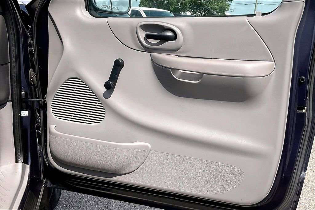 Used 2000 Ford F150 XL RWD image 20