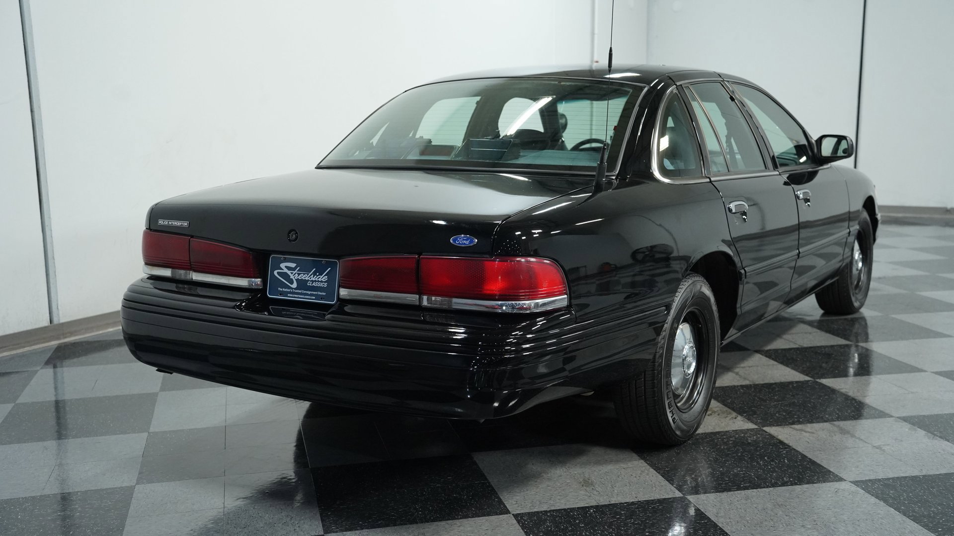 Used 1997 Ford Crown Victoria Police Interceptor image 10