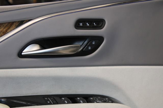 Used 2021 Cadillac Escalade ESV Sport Platinum image 36