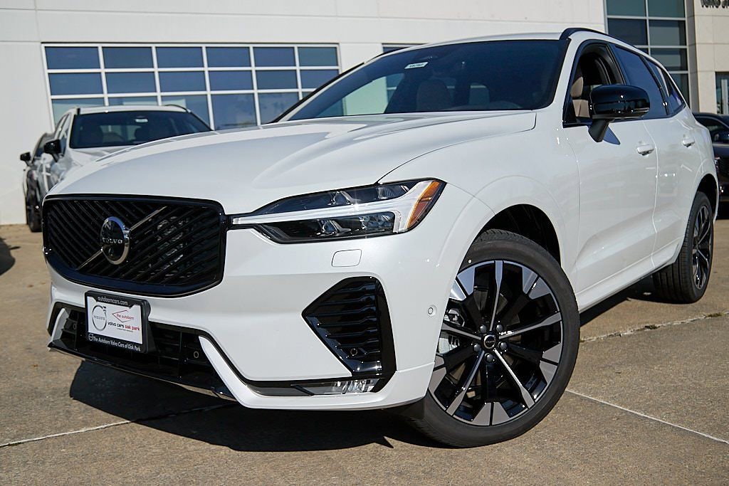 New 2026 Volvo XC60 B5 Plus w/ Protection Package Premier image 2