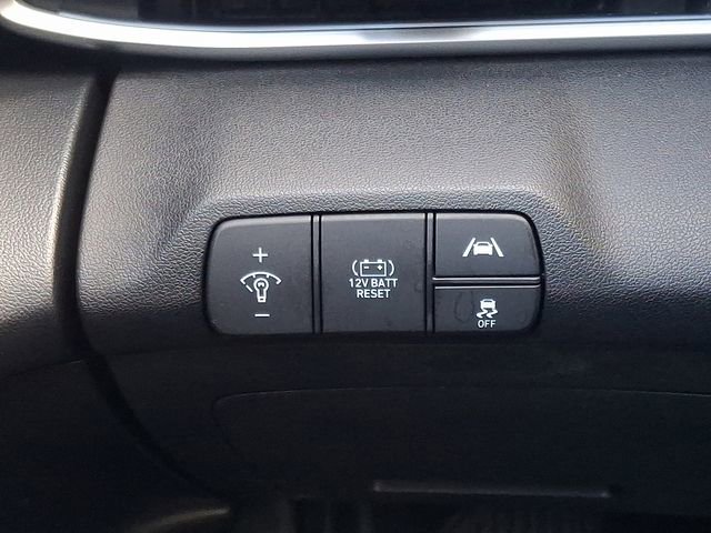 Used 2021 Hyundai Elantra Limited image 24