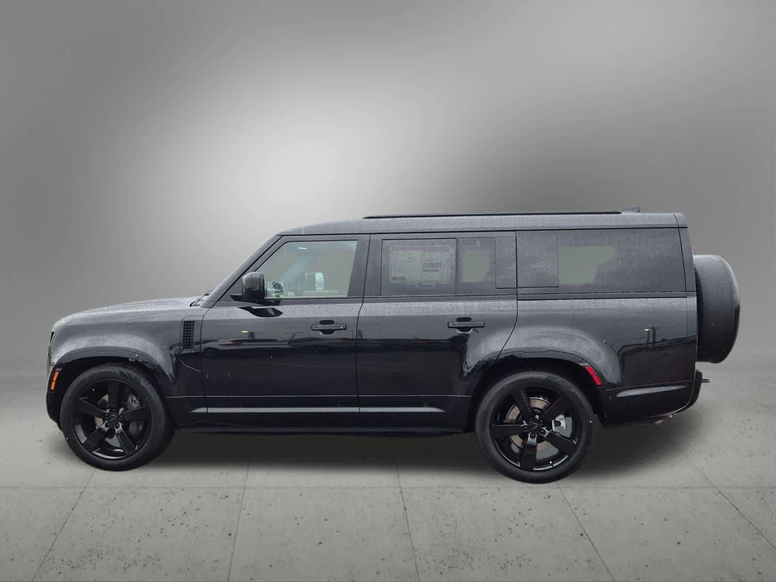 New 2026 Land Rover Defender 130 X-Dynamic SE AWD/4WD image 3