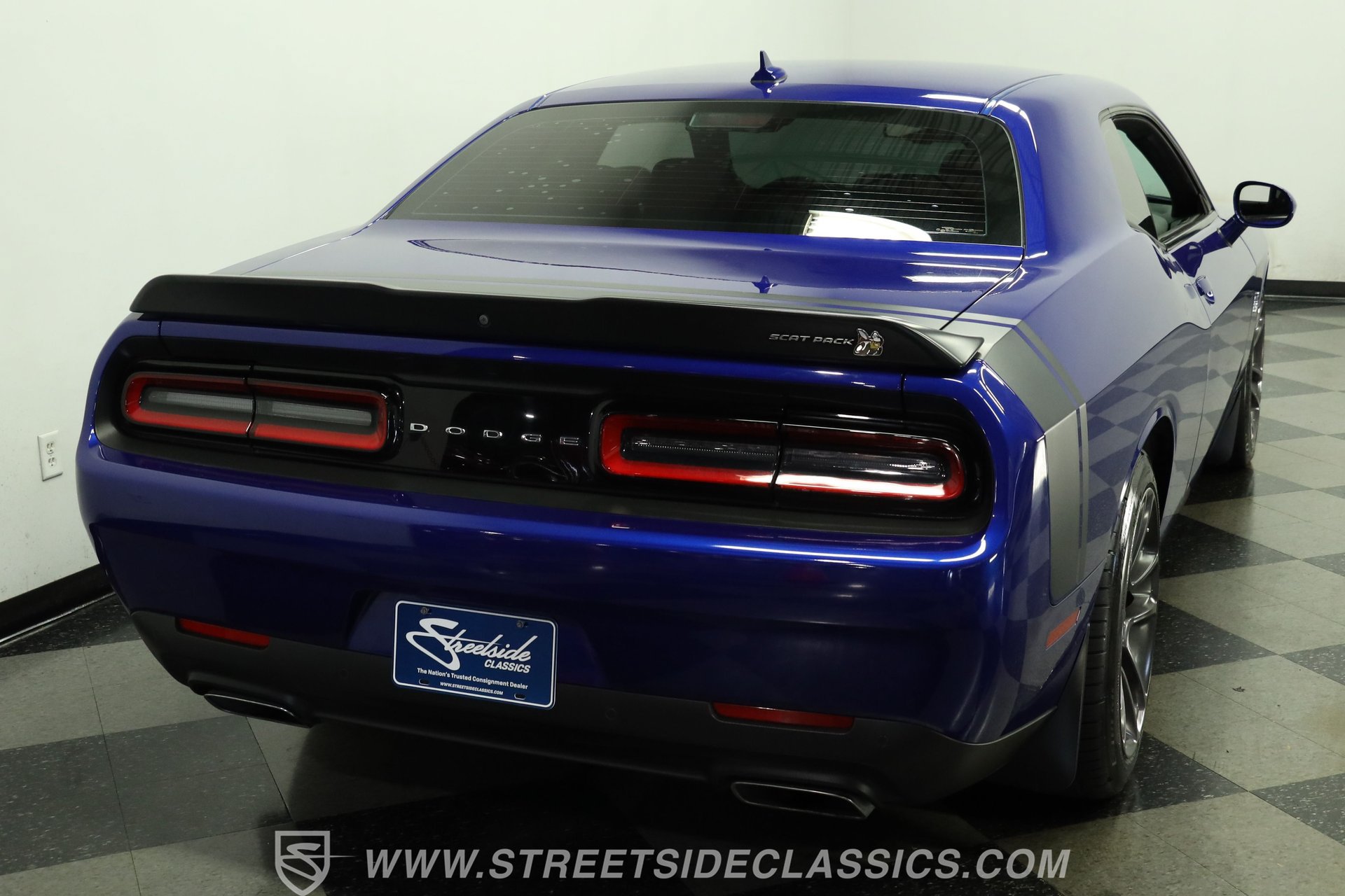 Used 2022 Dodge Challenger R/T Scat Pack w/ Driver Convenience Group RWD image 10