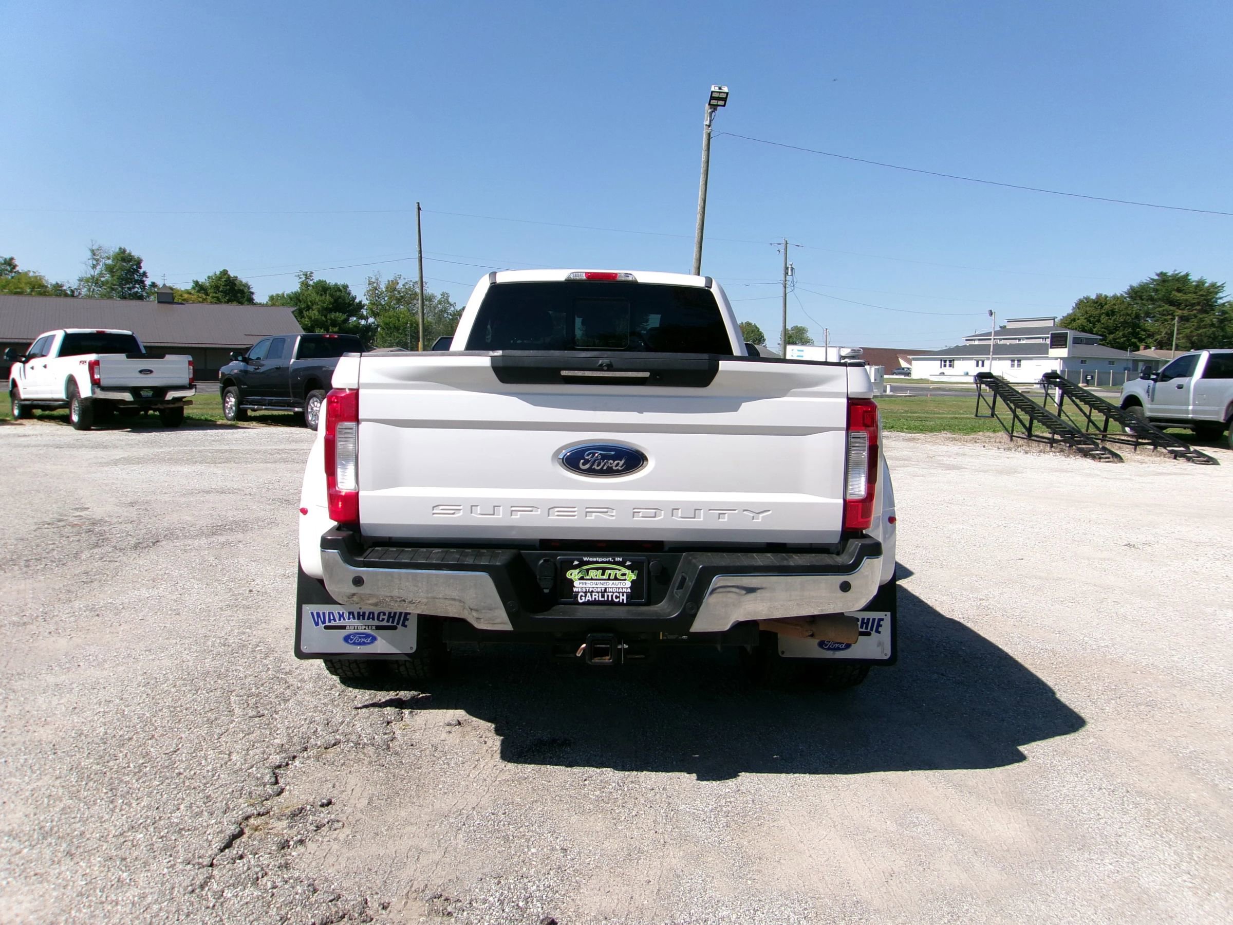 Used 2018 Ford F350 Lariat w/ Lariat Ultimate Package image 3