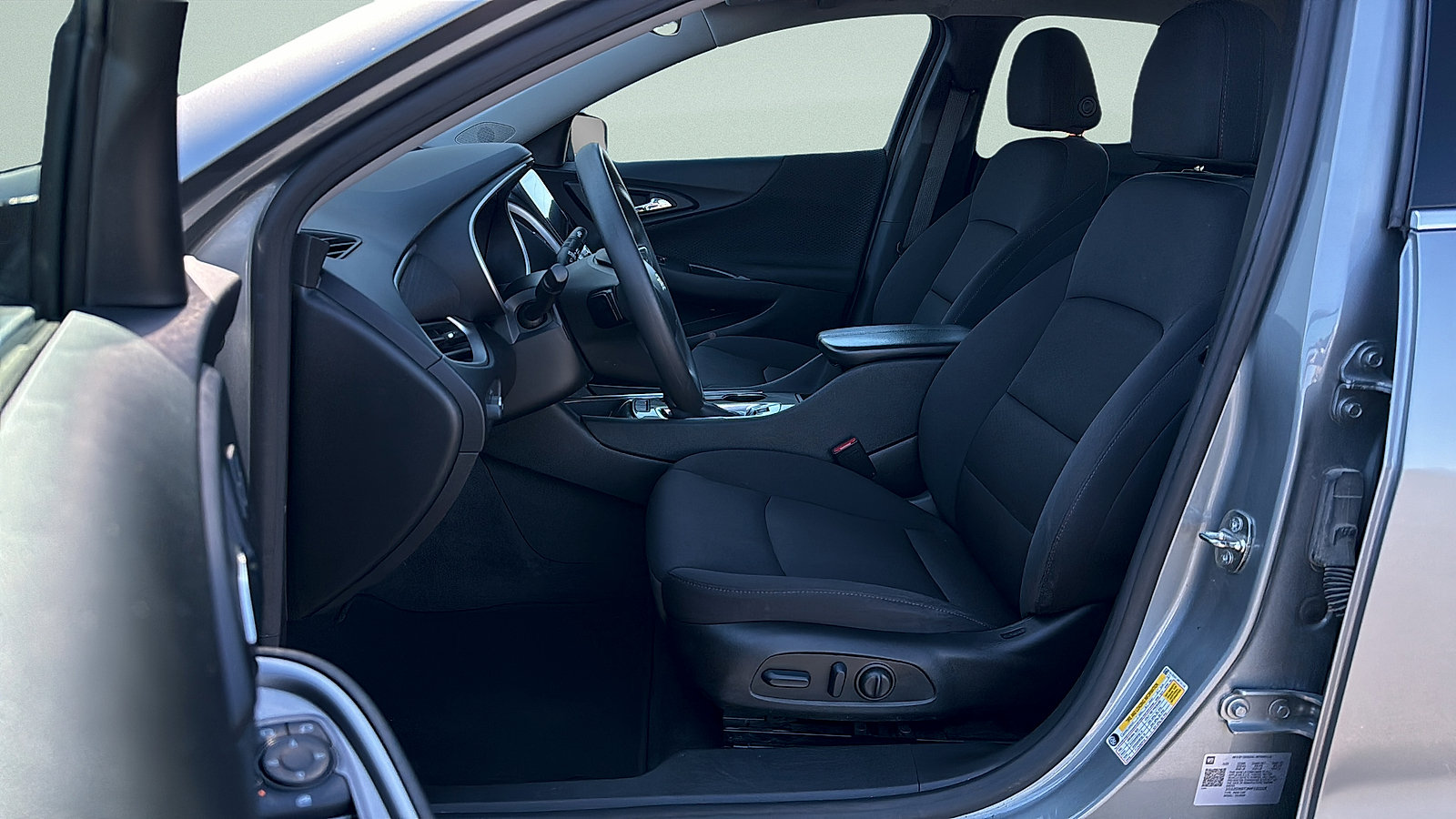 Used 2024 Chevrolet Malibu LT FWD image 25