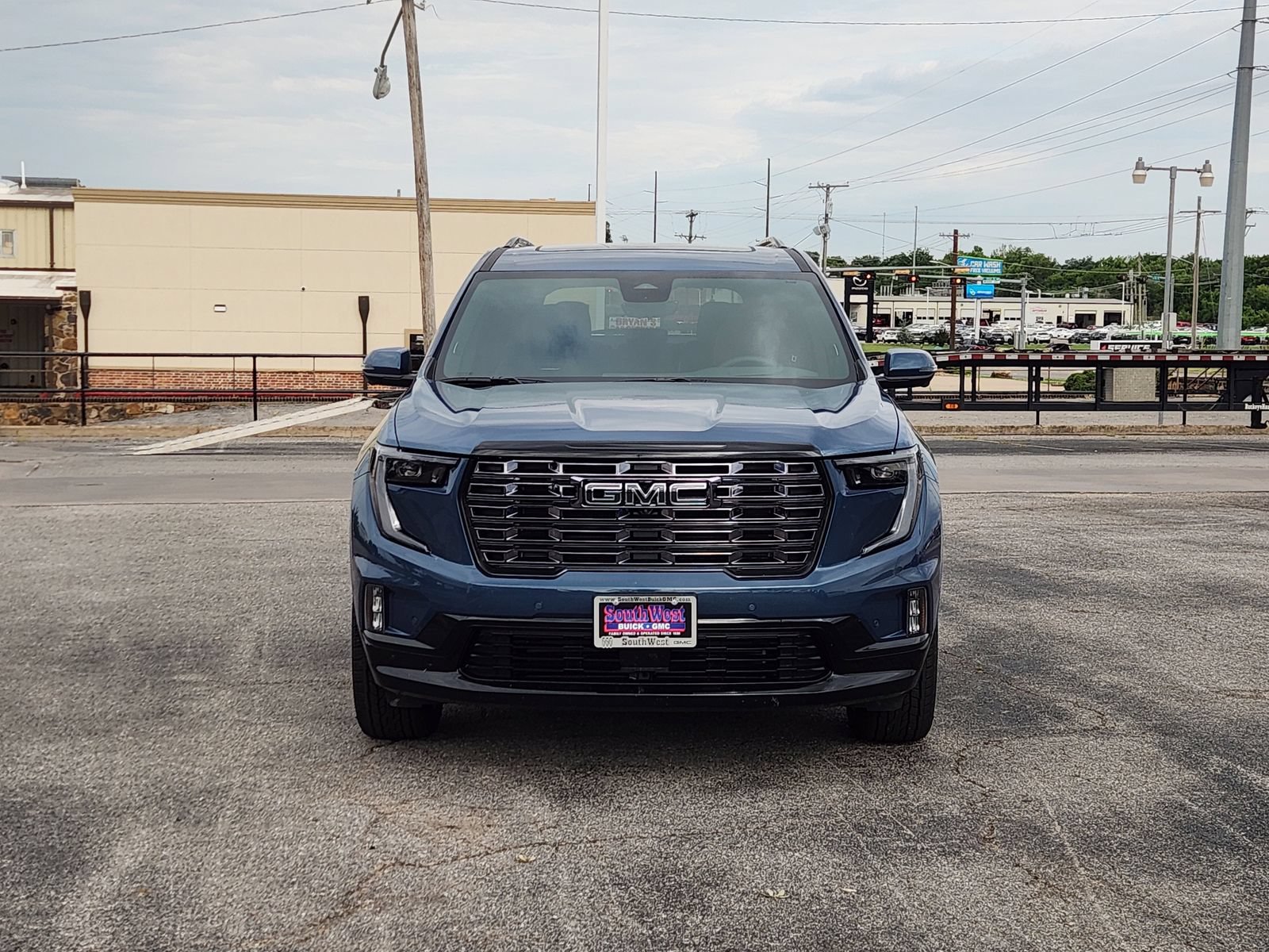 New 2026 GMC Acadia Denali Ultimate w/ LPO, Floor Liner Package AWD/4WD image 6