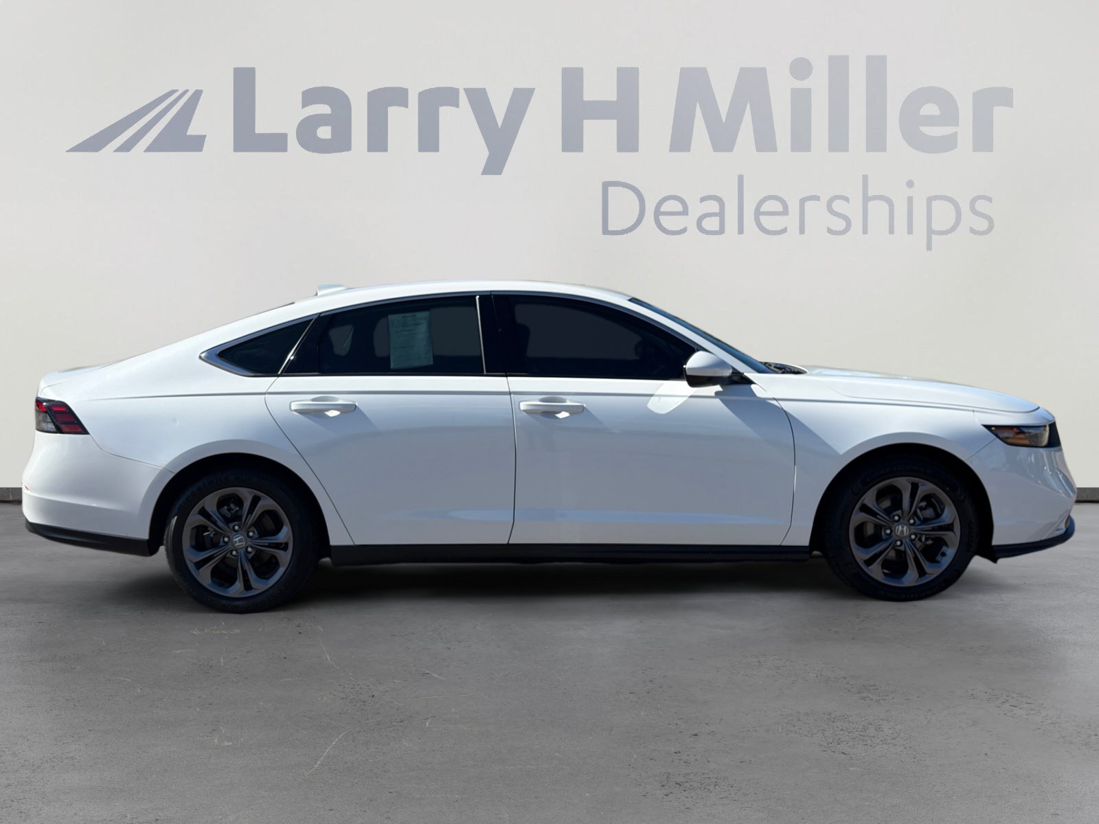Used 2024 Honda Accord EX image 7