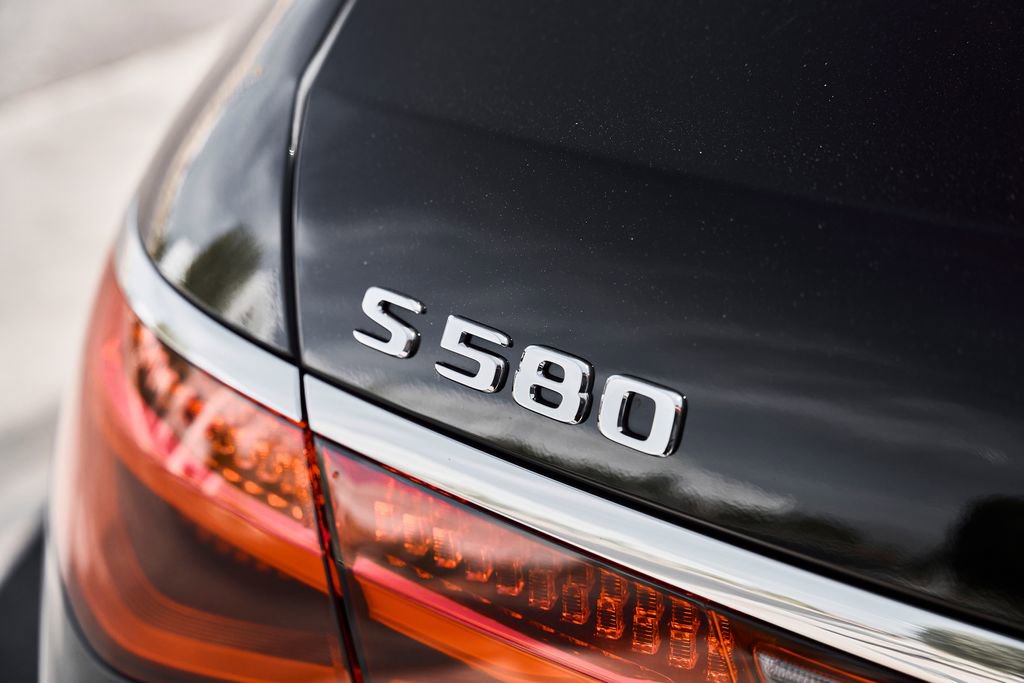 Used 2023 Mercedes-Benz S 580 4MATIC Sedan image 12