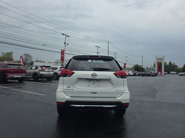 Used 2017 Nissan Rogue SV image 6