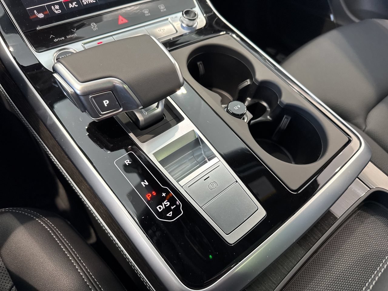 New 2026 Audi Q7 3.0T Premium Plus AWD/4WD image 33
