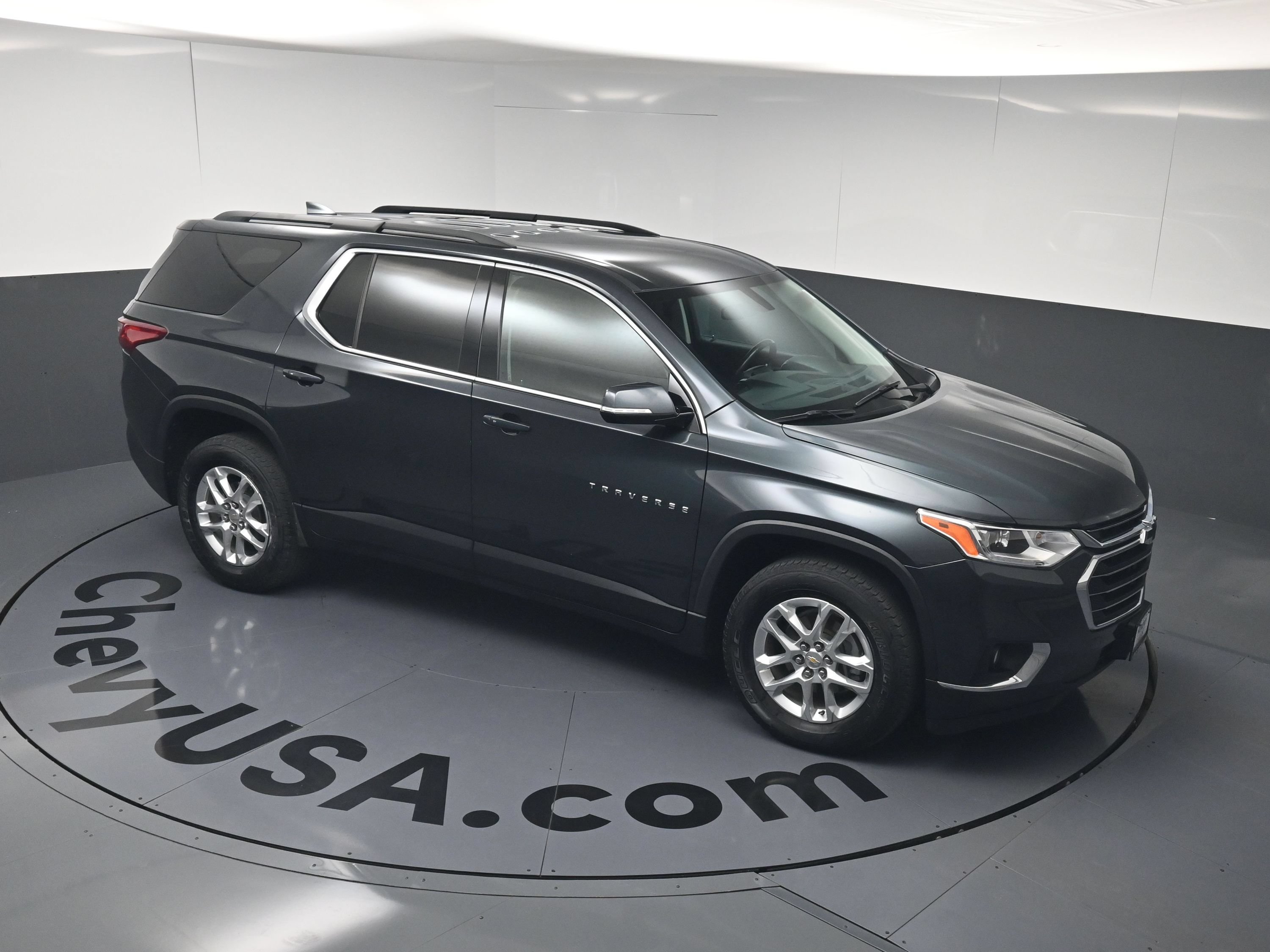 Used 2019 Chevrolet Traverse LT FWD image 32