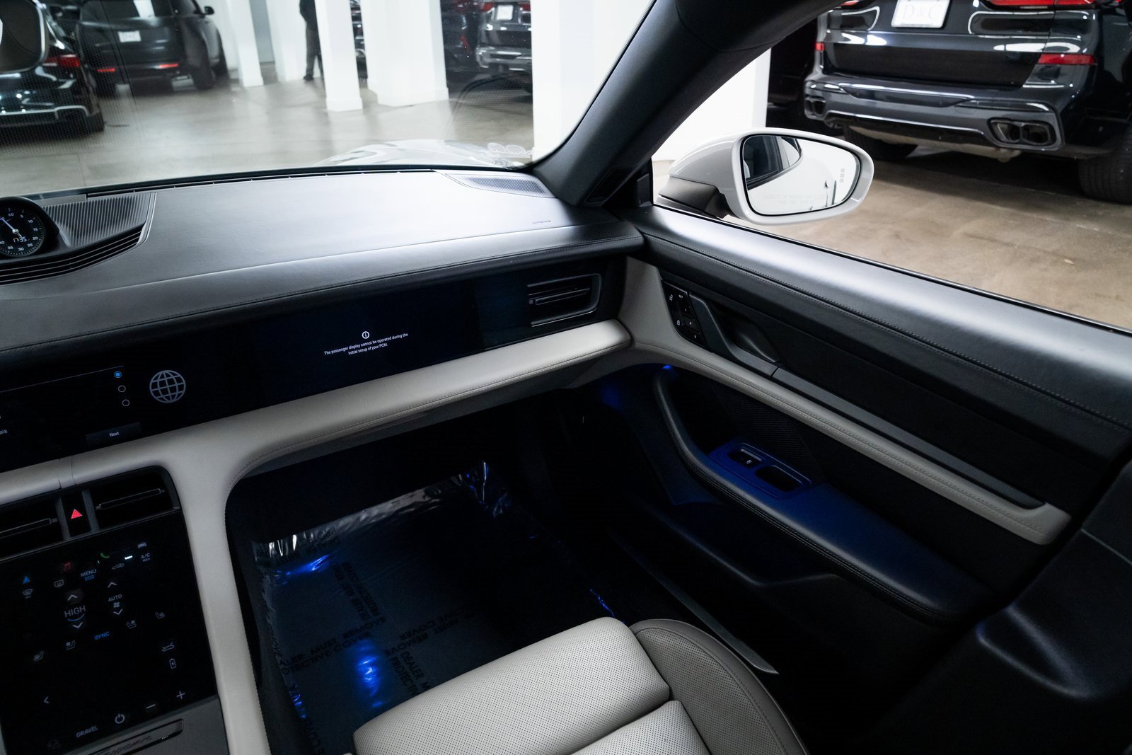 Used 2021 Porsche Taycan 4S w/ Premium Package image 10