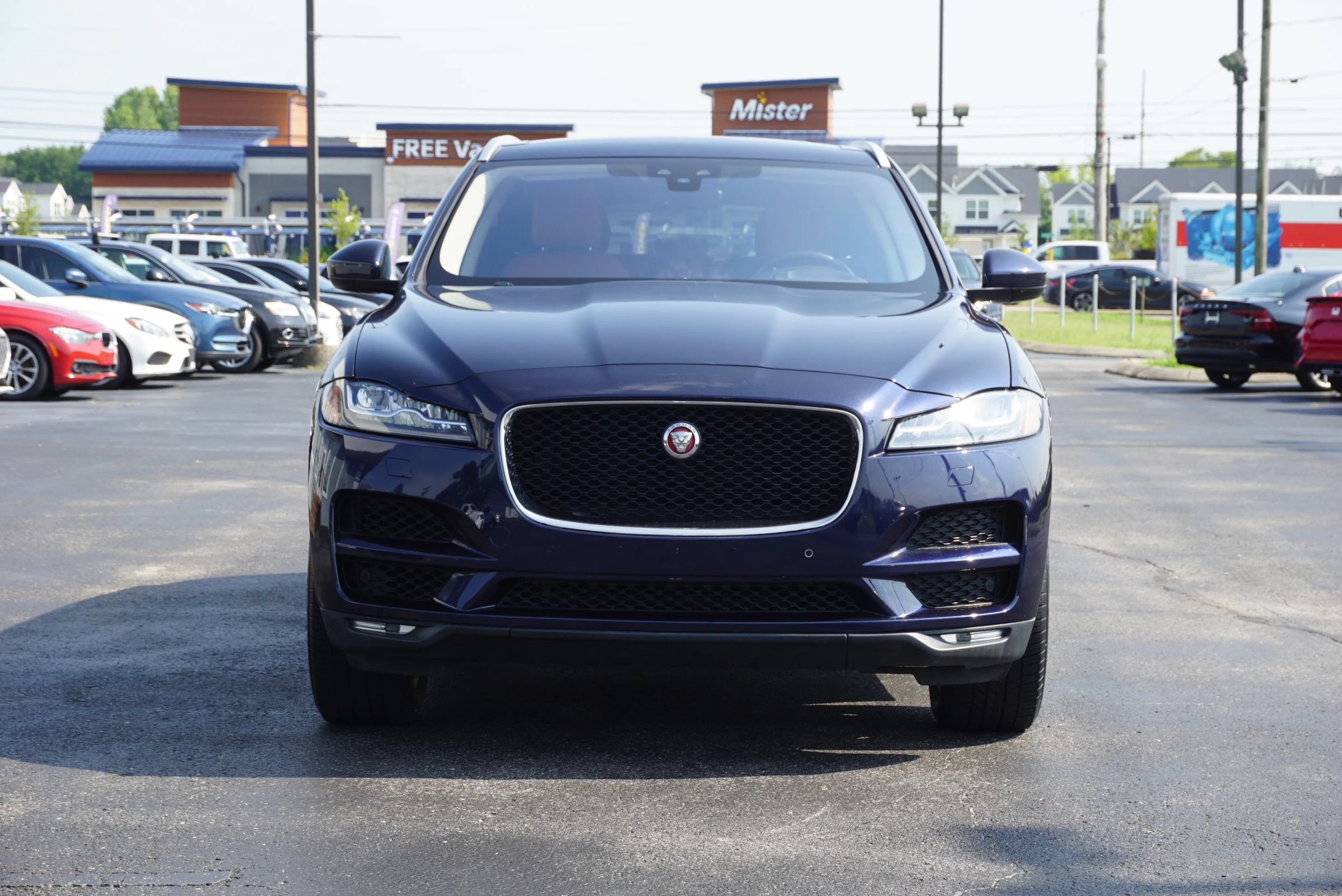 Used 2019 Jaguar F-PACE Portfolio AWD/4WD image 2