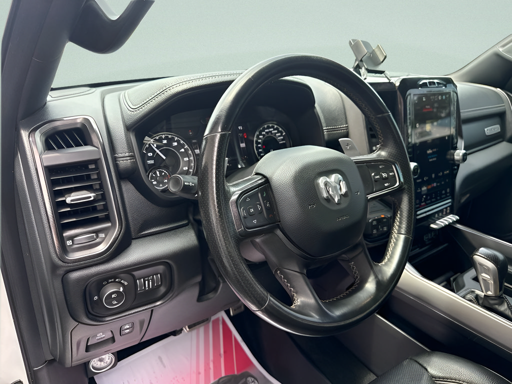 Used 2022 RAM 1500 Laramie AWD/4WD image 15