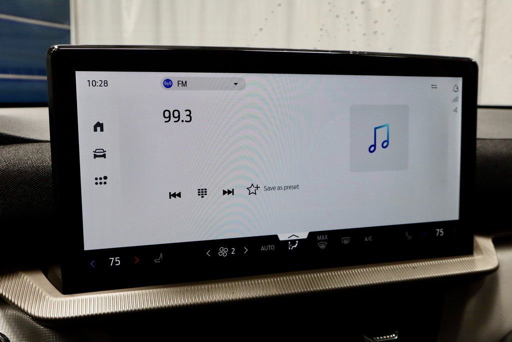 Certified 2025 Ford Explorer Active image 3