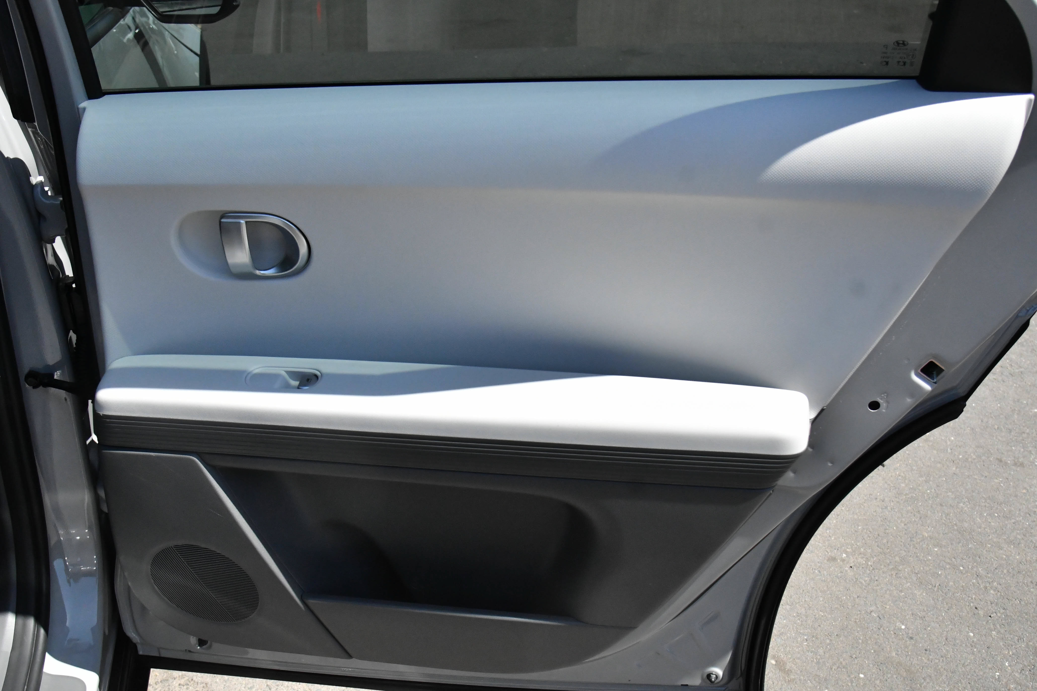 Used 2024 Hyundai Ioniq 5 SE RWD image 42