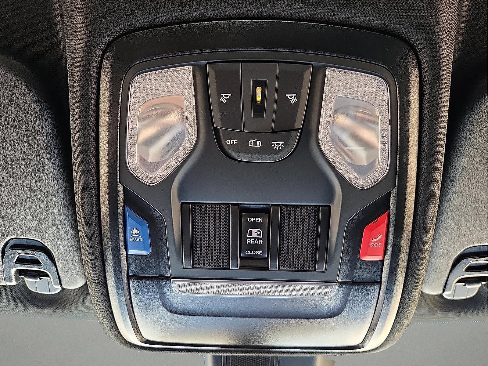 Used 2025 RAM 1500 Tradesman AWD/4WD image 21