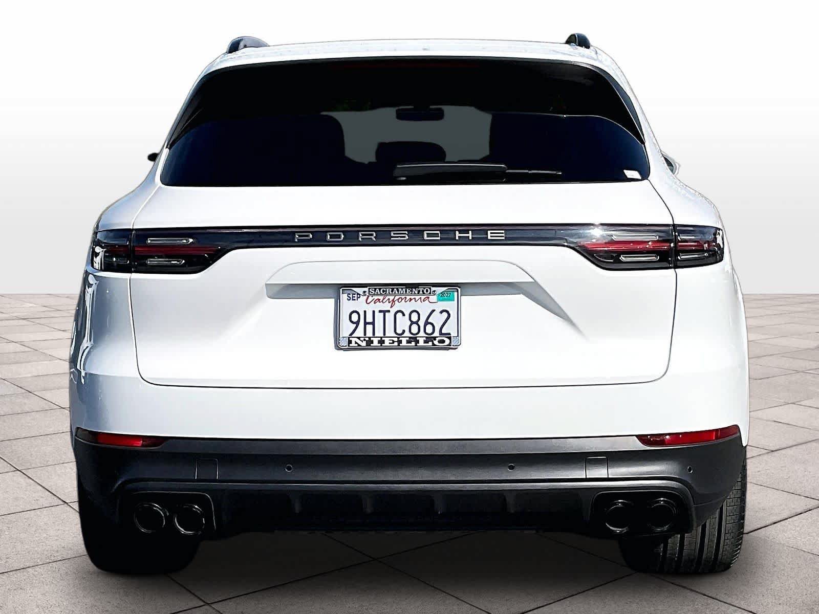 Used 2023 Porsche Cayenne Platinum Edition AWD/4WD image 6