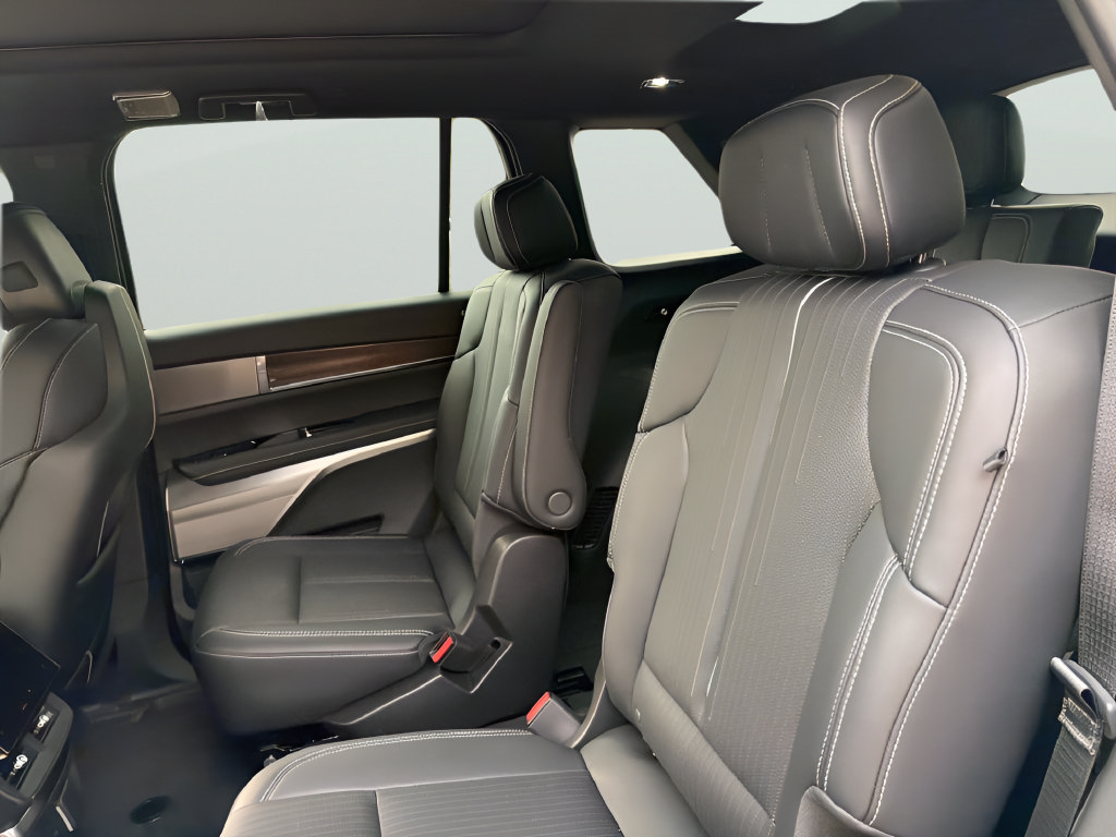 New 2027 Cadillac Vistiq Sport AWD/4WD image 32