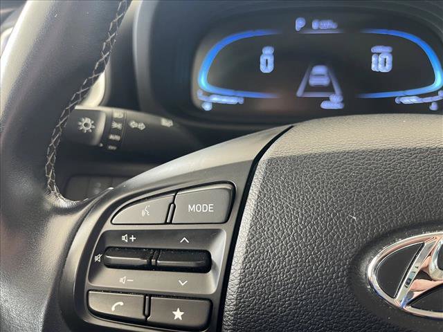 Used 2023 Hyundai Venue SEL image 20