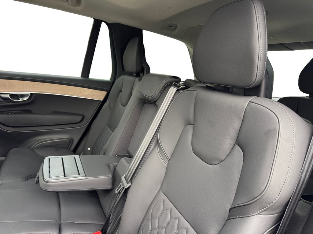 Used 2026 Volvo XC90 B5 Plus w/ Protection Package Premier AWD/4WD image 26