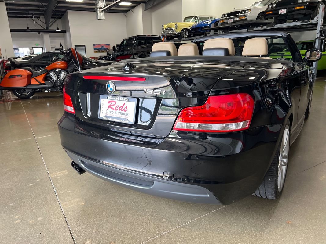 Used 2013 BMW 135i Convertible image 36