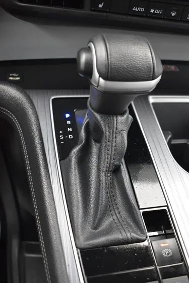 Used 2025 Toyota Sienna XLE image 36