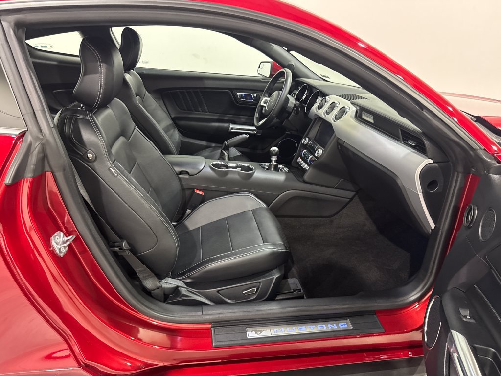 Used 2015 Ford Mustang GT Premium RWD image 21