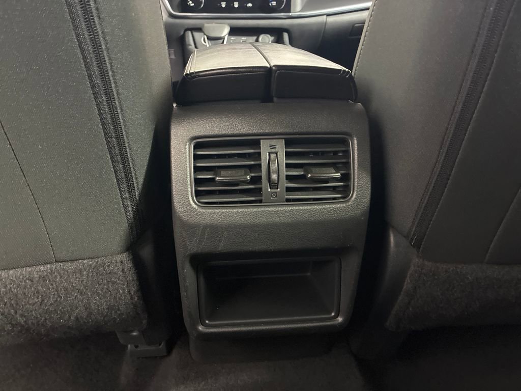 Used 2023 Nissan Rogue S AWD/4WD image 16