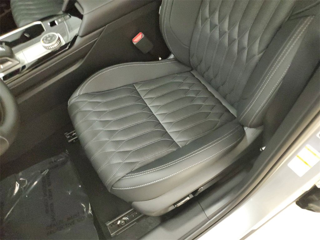 New 2025 Mitsubishi Outlander SEL image 21