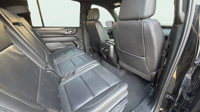 Used 2024 Chevrolet Suburban LT image 25