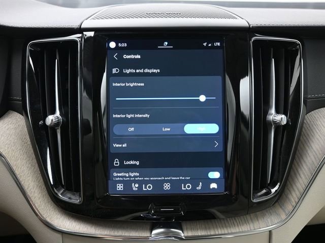 Used 2023 Volvo XC60 B5 Ultimate w/ Climate Package image 18