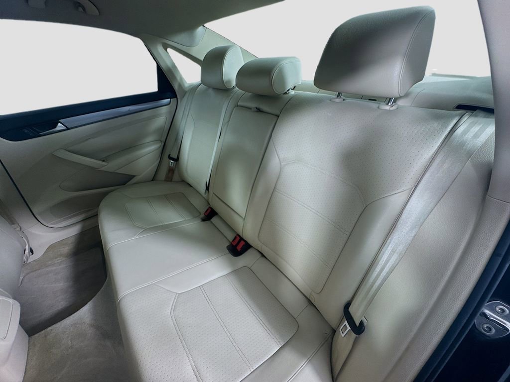 Used 2015 Volkswagen Passat 1.8T Limited Edition FWD image 24