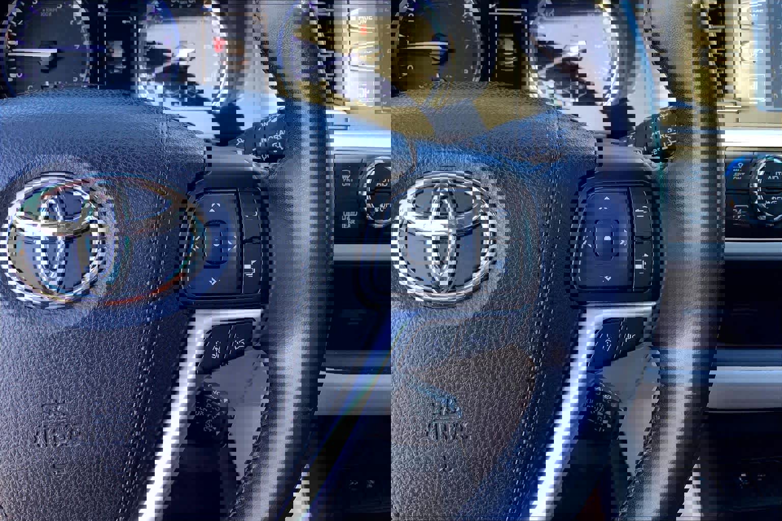 Used 2018 Toyota Highlander Limited image 25