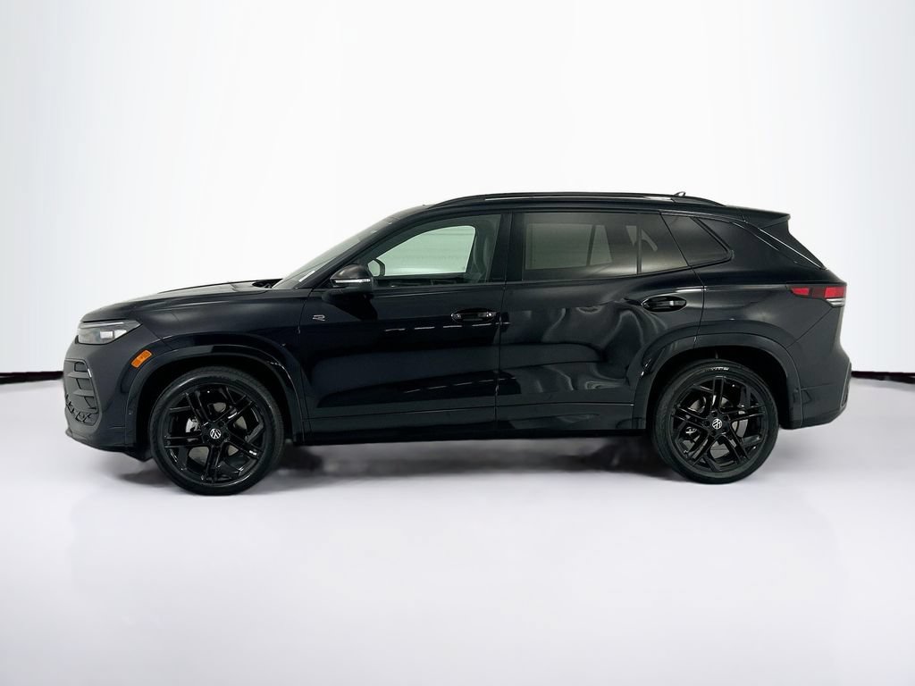 New 2026 Volkswagen Tiguan SE R-Line FWD image 8