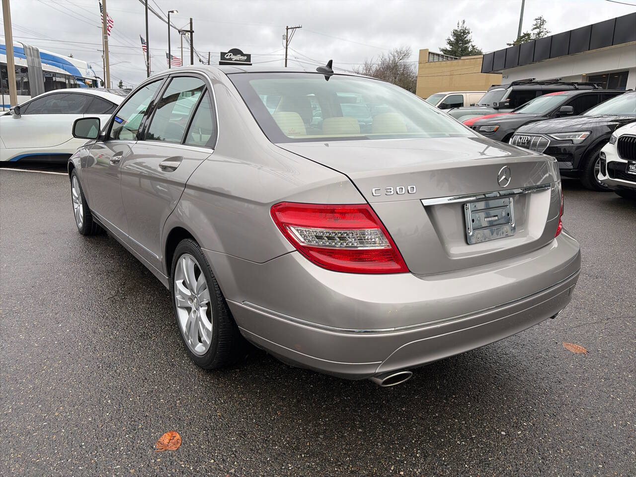 Used 2008 Mercedes-Benz C 300 Sedan image 3
