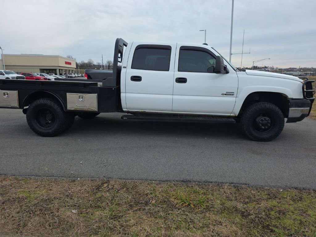 Used 2006 Chevrolet Silverado 3500 LT w/ Heavy-Duty Power Package AWD/4WD image 4